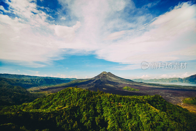 巴厘岛Gunung Batur火山的美丽全景